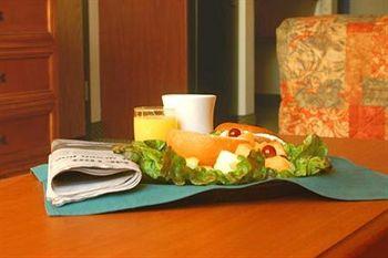 Country & By Radisson, International Airport, Or Hotel Portland