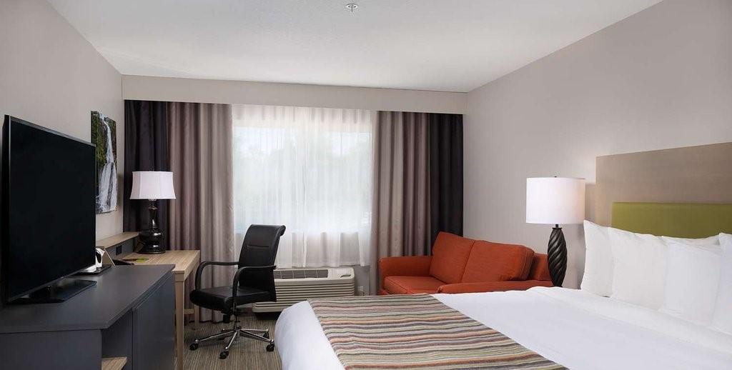 Country & By Radisson, International Airport, Or Hotel 3*
