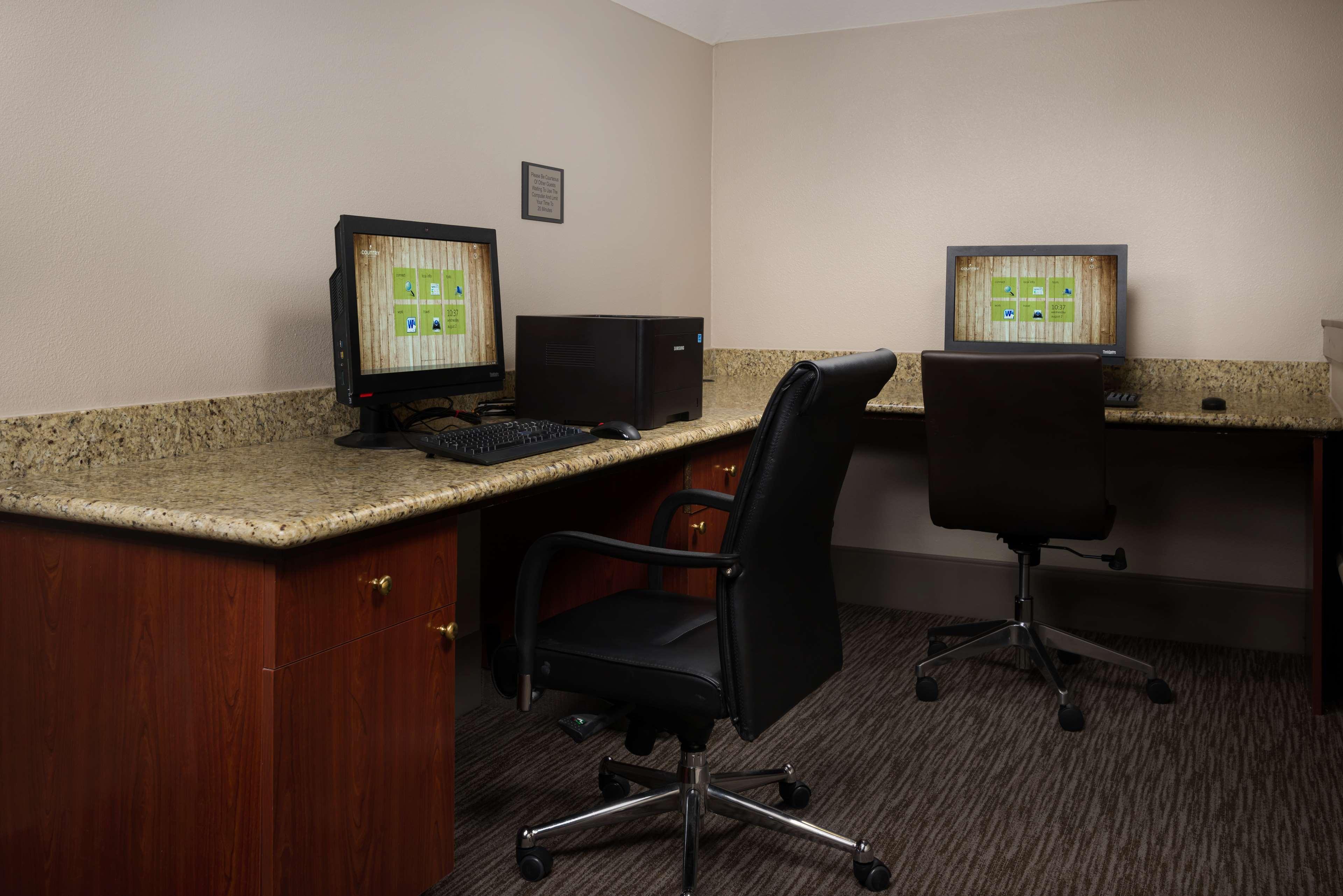 Country & By Radisson, International Airport, Or 3* Portland