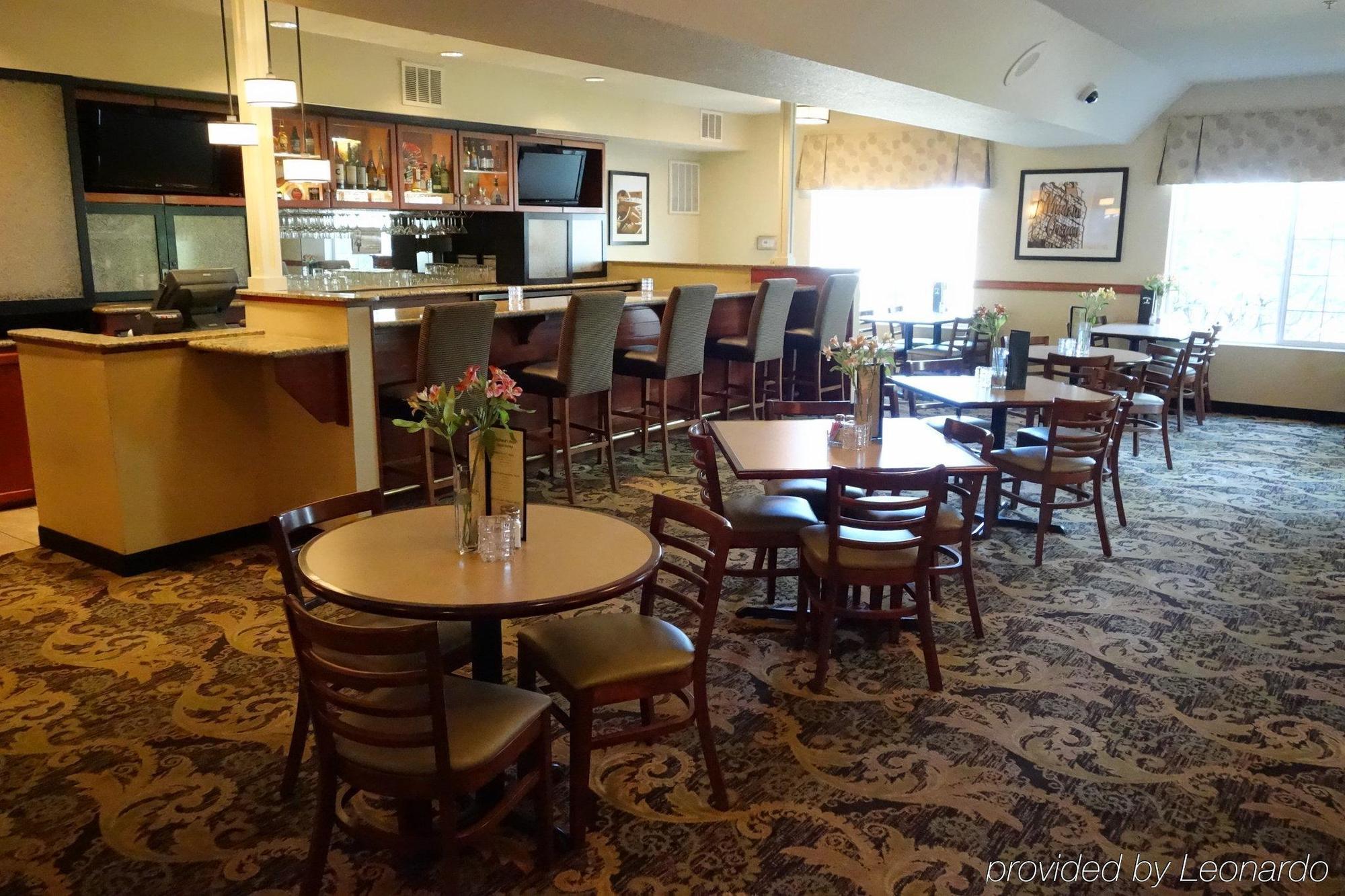 Country & By Radisson, International Airport, Or Hotel Portland