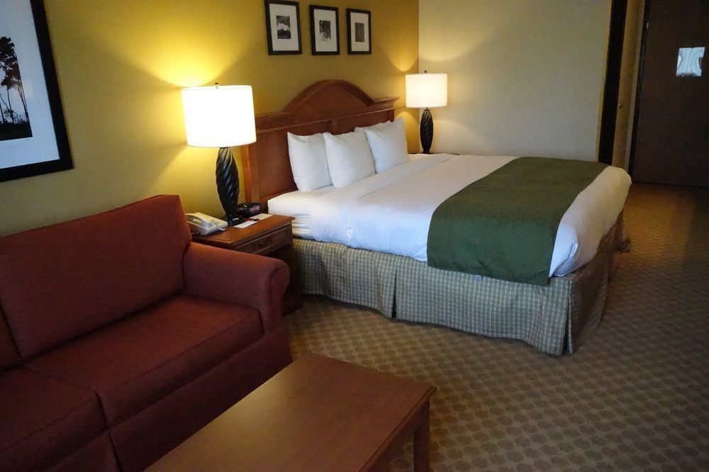 Hotel Country & By Radisson, International Airport, Or Portland