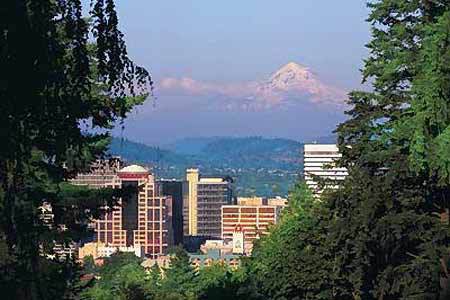 Hotel Country & By Radisson, International Airport, Or 3*
