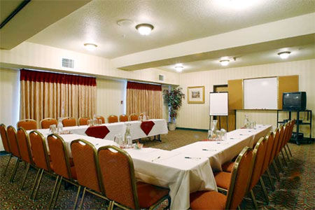 Country & By Radisson, International Airport, Or
