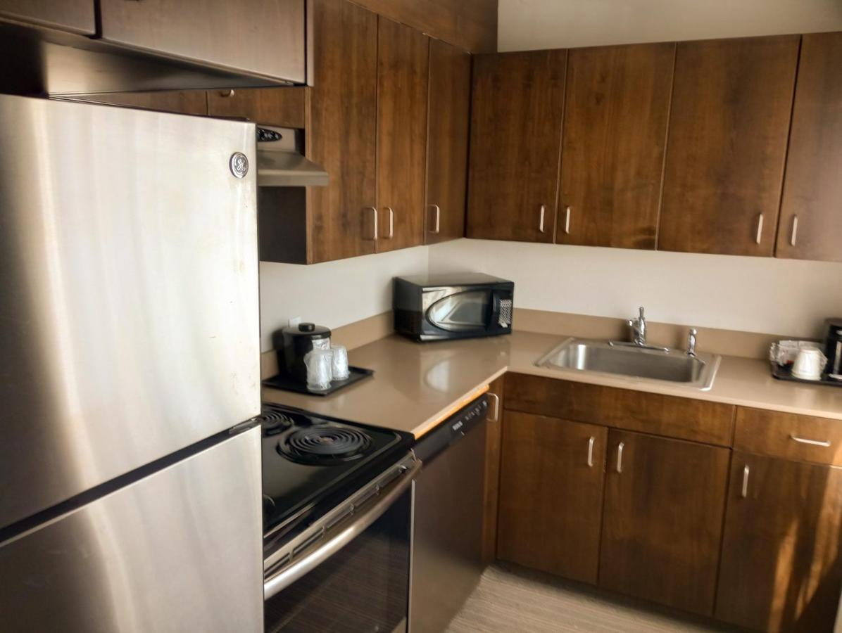 Hotel Country & By Radisson, International Airport, Or Portland